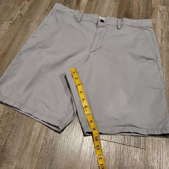 Gap Essential Khaki 10" Chino Flat Front Shorts Mens Size 33 - Picture 4 of 8